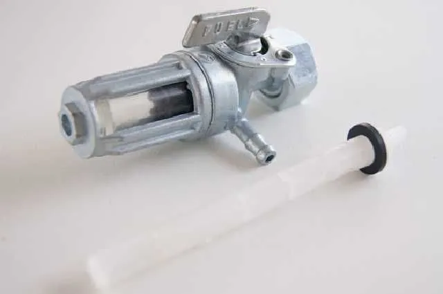 LLAVE GASOLINA WY125 XINDA 02427