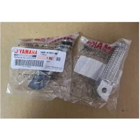 ESTRIBO POSTERIOR MT03 ORIGINAL YAMAHA 1WD-F7431-01 1WD-F7441-01 10073081 10073083