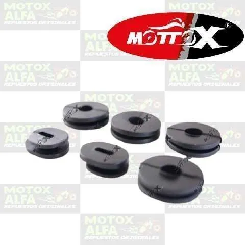 CAUCHO TAPA LATERAL GN125 MOTTOX M00619