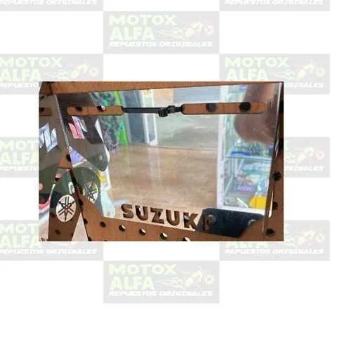 PROTECTOR PLACA PEQUEÑO SUZUKI BASE REFLECTIVO TRAGALUZ ALUMINIO LUJO